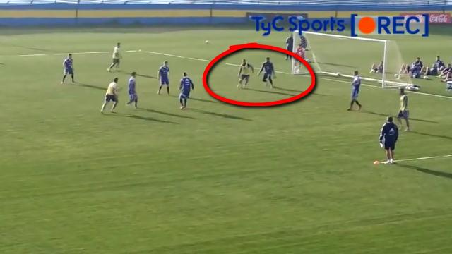 VIDEO: Pha ghi bàn tinh tế của Carlos Tevez vào lưới Sergio Romero