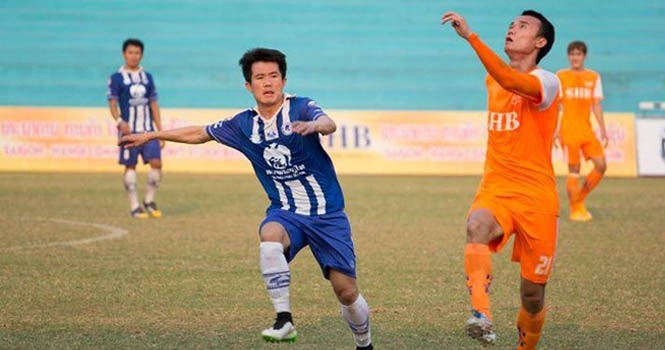 Tiền đạo Việt Nam lại lập cú đúp ở Lao League