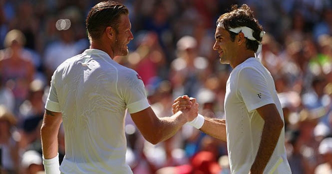 Federer hạ gục kỷ lục gia phát bóng tại vòng 3 Wimbledon