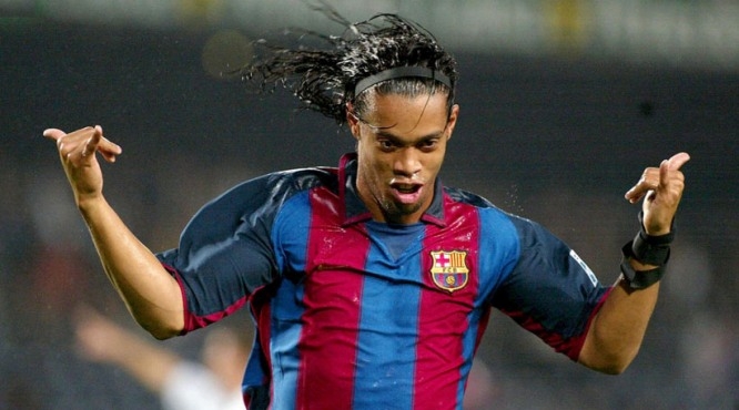 VIDEO: Bàn thắng đầy cảm xúc của Ronaldinho trong lần đầu 'nổ súng' cho Barca