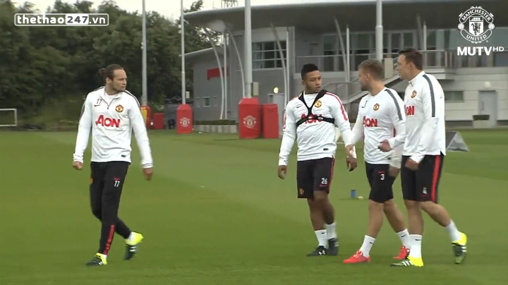 VIDEO: Depay luyện tập cùng đồng đội trước chuyến du đấu của MU