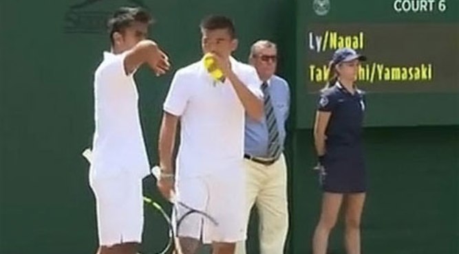 VIDEO: Lý Hoàng Nam giành chiến thắng ở tứ kết giải trẻ Wimbledon