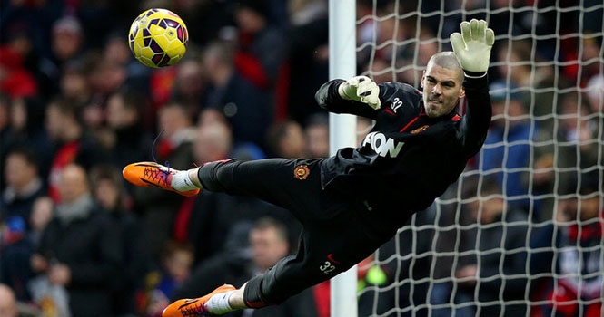 Victor Valdes quyết xong tương lai ở Man Utd