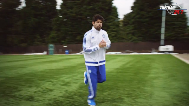VIDEO: Màn thay đồ siêu tốc của Diego Costa
