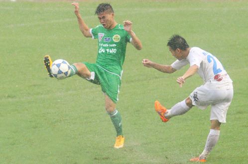 Video bàn thắng: Cần Thơ 1-3 Hà Nội T&T (Vòng 17 V-League 2015)
