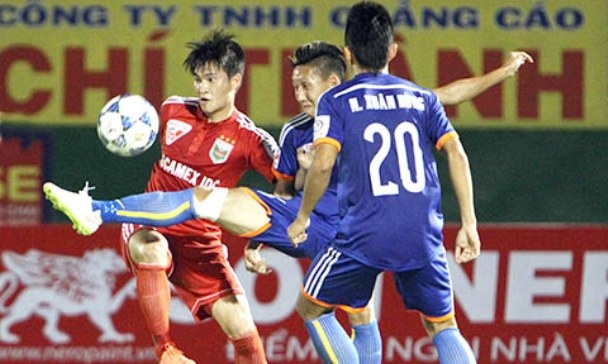 Video bàn thắng: Quảng Ninh 0-1 Bình Dương (V18 - V.League 2015)