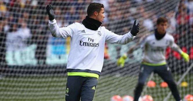 Ronaldo tỏ thái độ không hài lòng với Benitez