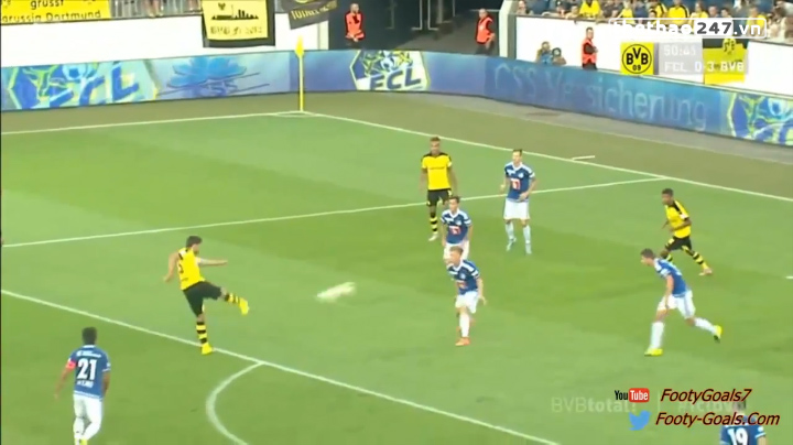 VIDEO: Pha volley ghi bàn như tiền đạo của Mats Hummels