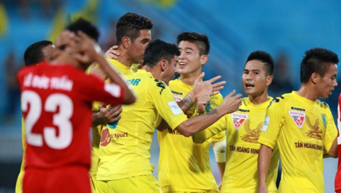 VIDEO: Tốp 5 bàn thắng đẹp vòng 18 V-League 2015