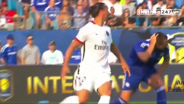 VIDEO: Pha phạm lỗi bằng cùi trỏ thô thiển của Ibrahimovic vs John Terry