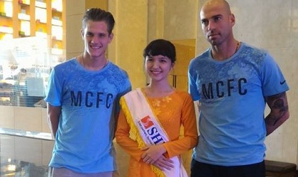 Cô gái Việt lên tiếng minh oan cho Sterling và Man City