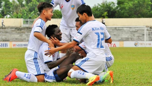 Video bàn thắng: Quảng Nam 2-0 Đồng Tháp (V19 - V.League 2015)