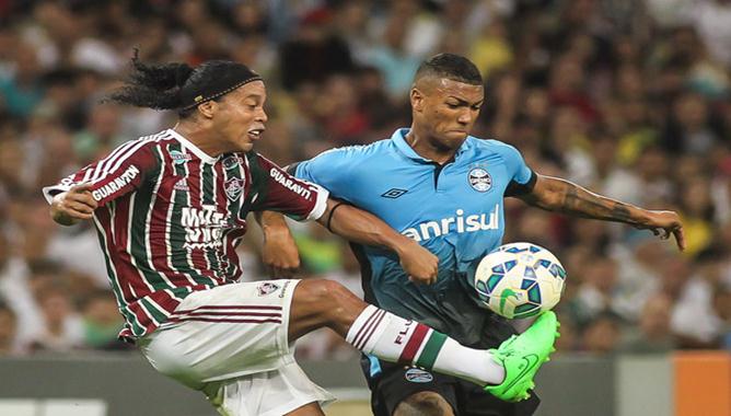 VIDEO: Màn ra mắt của Ronaldinho trong màu áo CLB Fluminense