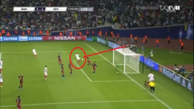 VIDEO: Pha bỏ lỡ đáng tiếc của cầu thủ Sevilla trong trận Siêu Cup châu Âu