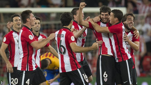 Video bàn thắng: Athletic Bilbao 4-0 Barcelona (Lượt đi Siêu cúp TBN 2015)