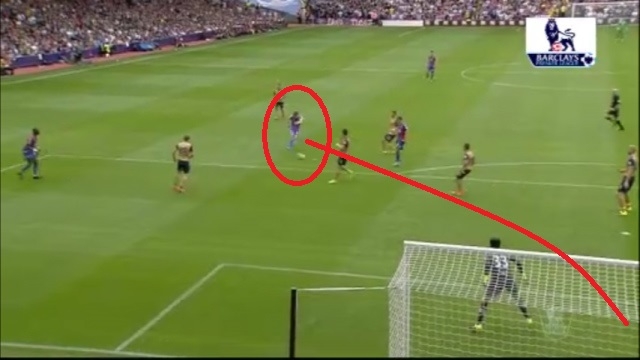 VIDEO: Cú sút căng như kẻ chỉ khiến Petr Cech vào lưới nhặt bóng