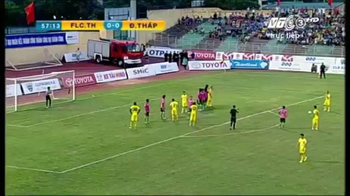 VIDEO: Quốc Phương dẫn đầu danh sách 5 bàn thắng đẹp nhất vòng 22 V-League 2015