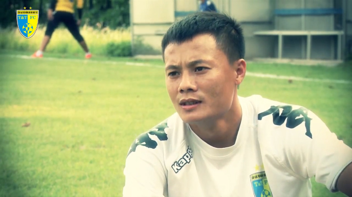 VIDEO: Những chia sẻ hài hước của 'Lương dị' về cuộc sống và bóng đá