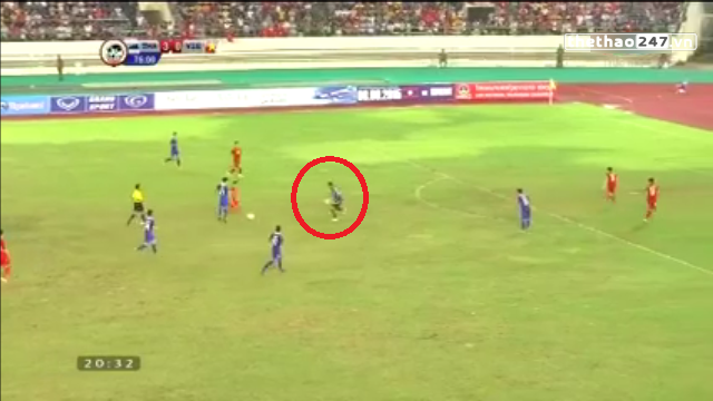 VIDEO: Tình huống cản phá như Manuel Neuer của thủ thành U19 Việt Nam