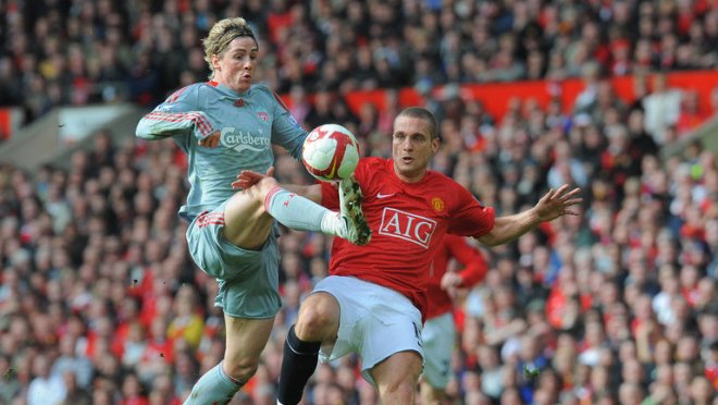 VIDEO: Xem Fernando Torres từng hành hạ Vidic và Man Utd như thế nào