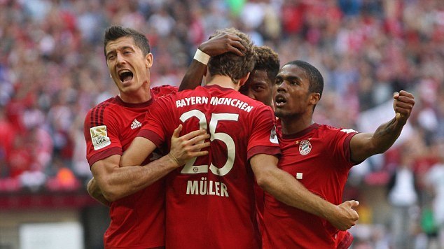 Video bàn thắng: Bayern Munich 2-1 Augsburg (Vòng 4 Bundesliga)