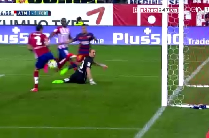 VIDEO: Trọng tài bỏ qua 2 quả pen ở trận Atletico - Barca