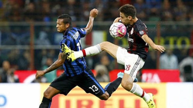Video bàn thắng: Inter 1-0 AC Milan (VĐQG Italia 2015/16)