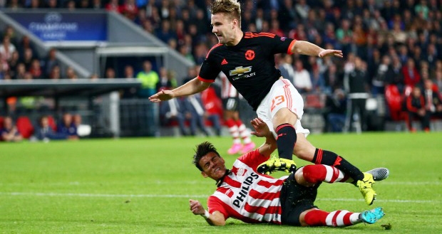 Kẻ khiến Luke Shaw gãy chân được UEFA vinh danh