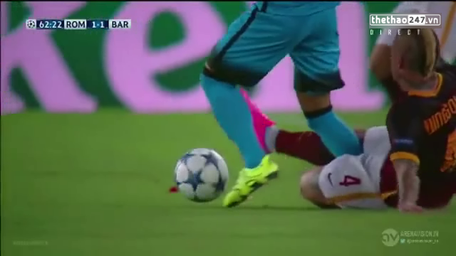 VIDEO: Cầu thủ Roma tái hiện cú tắc bóng khiến Luke Shaw gãy chân