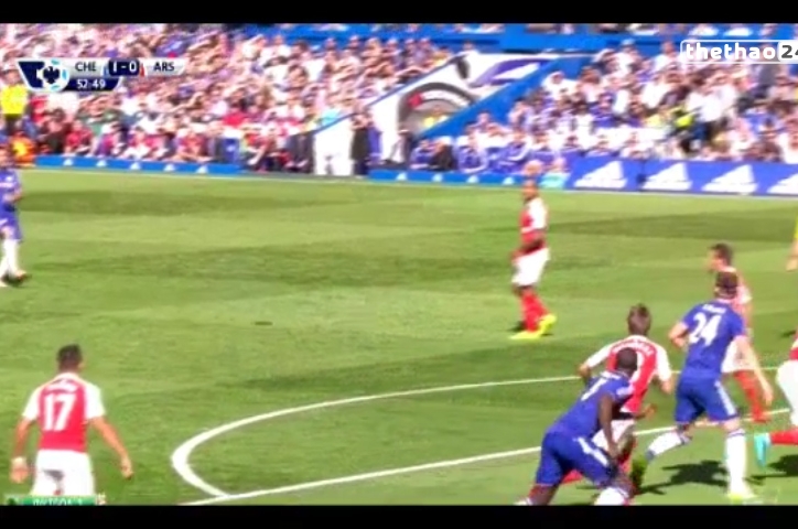 VIDEO: Fabregas kiến tạo, Zouma đánh đầu mở tỷ số cho Chelsea