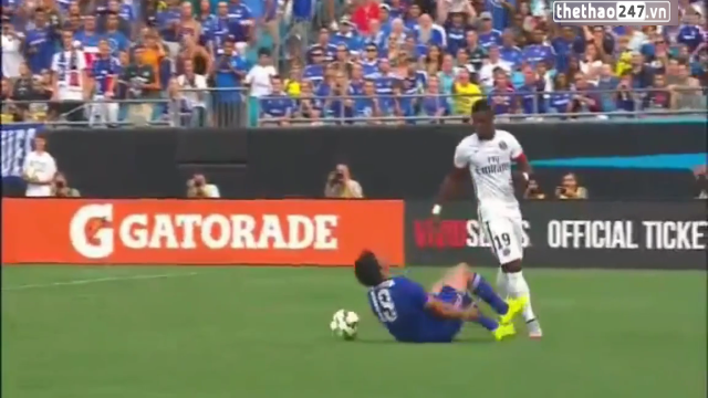 VIDEO: Đối thủ 'cứng' nhất mà Diego Costa từng phải đối mặt