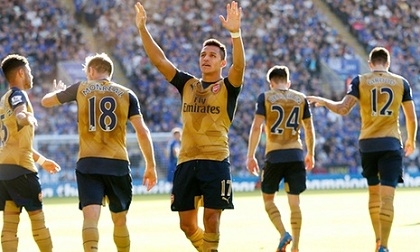 Alexis Sanchez lập đại công, Arsenal vượt ải Leicester City