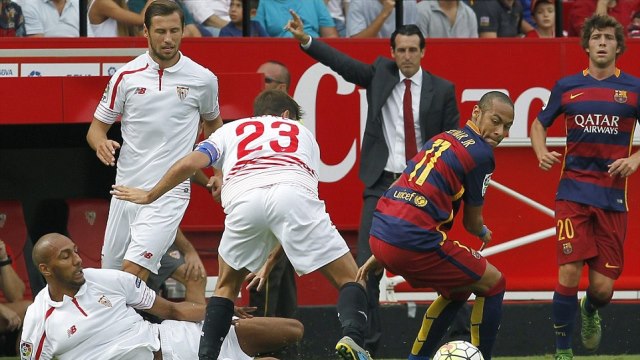 Video bàn thắng: Sevilla 2-1 Barcelona (Vòng 7 La Liga)