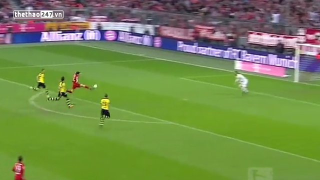 VIDEO: Pha tăng tốc ghi bàn khiến 3 cầu thủ Dortmund ngửi khói của Lewandowski
