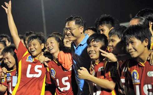 Lần đầu tiên tổ chức giải bóng đá nữ giao hữu quốc tế ở Việt Nam