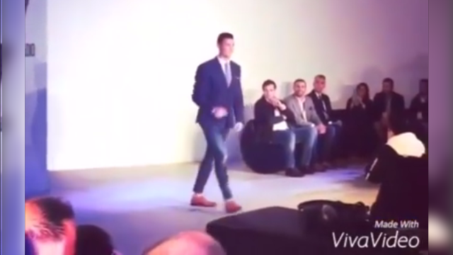 VIDEO: Ronaldo đích thân làm người mẫu ra mắt thương hiệu giày CR7