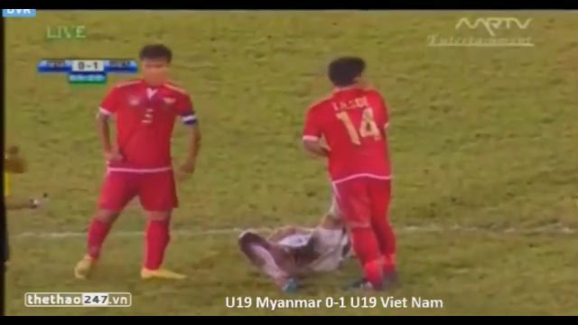 VIDEO: Hành động fair play của cầu thủ Myanmar dù thua trận