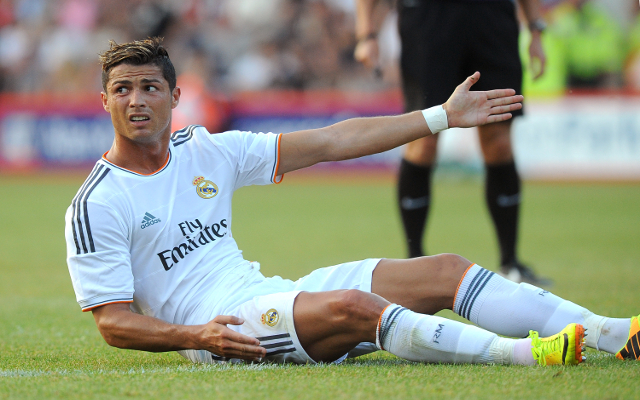 VIDEO: Pha ngã vờ kiếm pen của Ronaldo ở vòng 8 La Liga