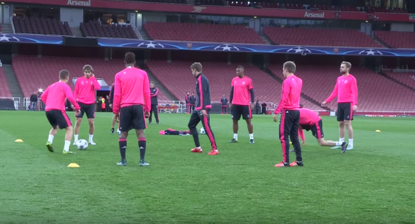 VIDEO: Xem Bayern trình diễn tiki taka trước thềm đại chiến Arsenal