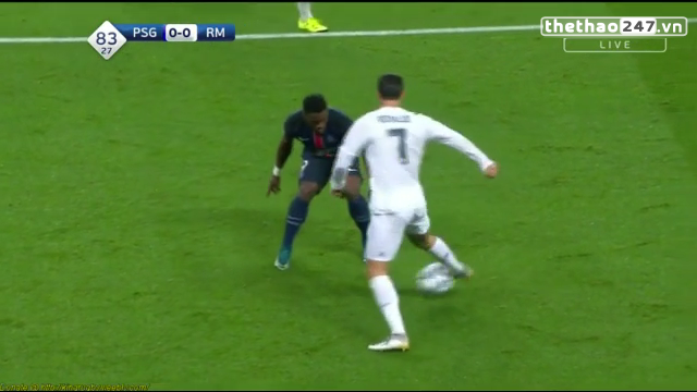 VIDEO: Ronaldo tái hiện tuyệt kỹ lừa bóng Elastico của Ronaldinho