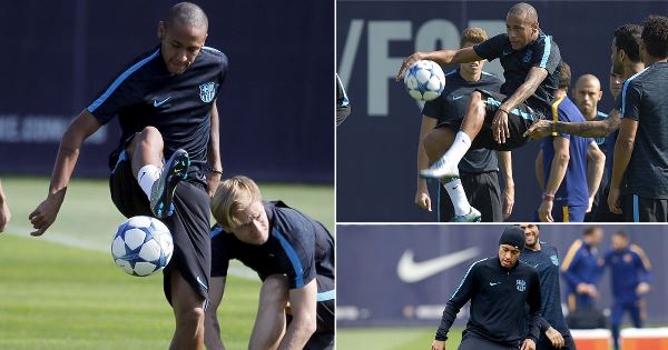 VIDEO: Neymar dạy đồng đội cách làm xiếc với trái bóng