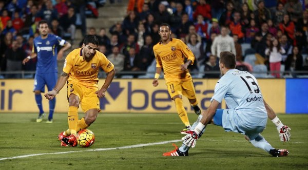 Video bàn thắng: Getafe 0-2 Barcelona (Vòng 10 La Liga)