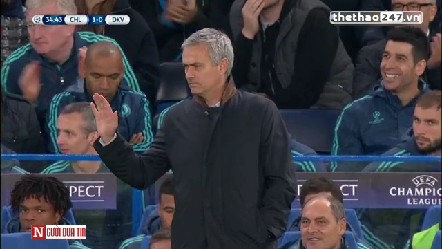 VIDEO: HLV Mourinho và sự ủng hộ tuyệt đối của CĐV Chelsea