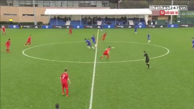 VIDEO: Sao trẻ Chelsea solo ghi bàn từ giữa sân đầy khó tin
