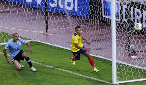 Video bàn thắng: Ecuador 2-1 Uruguay (Vòng loại World Cup 2018)