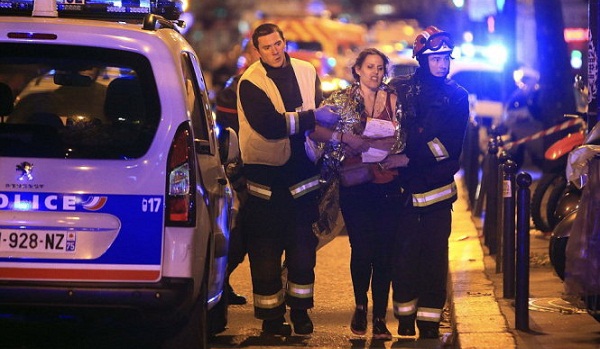 2 cầu thủ Premier League thoát nạn ở vụ khủng bố Paris