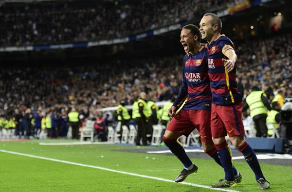 VIDEO: Pha xử lý tinh tế của Iniesta giúp Neymar nâng tỷ số lên 2-0