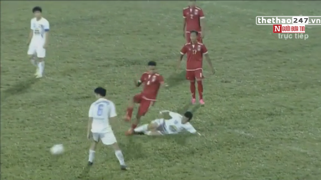 VIDEO: Thanh Tùng thoát thẻ dù vào bóng thô bạo với cầu thủ U21 Myanmar