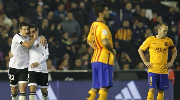 Highlights Valencia 1-1 Barcelona: Rơi điểm đáng tiếc!