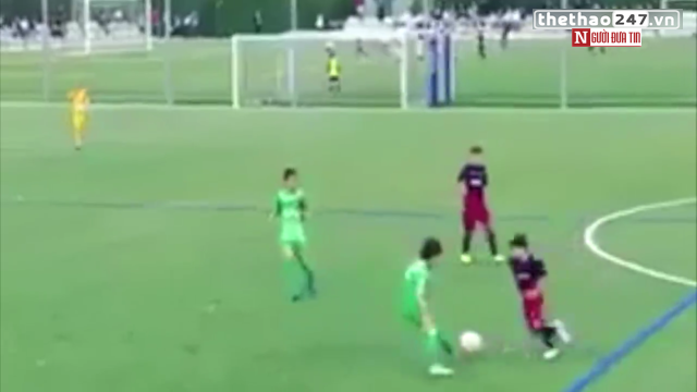 VIDEO: Pha ghi bàn đẹp mãn nhãn của các sao nhí lò La Masia